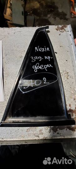 Стекло двери задней правой Daewoo Nexia 1997