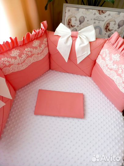 Бортики -подушки с кружевом