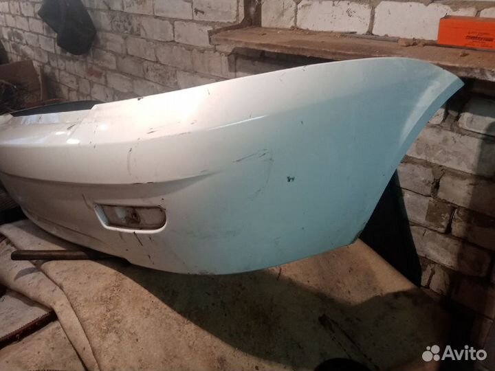 Продам бампер на приору