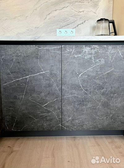 Кухонный гарнитур угловой в потолок на заказ