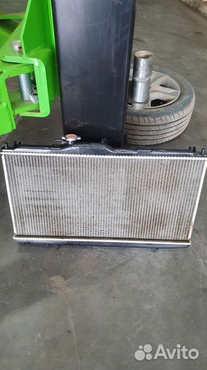 Радиатор охлаждения Honda accord cf4