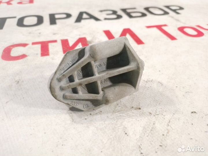 Кронштейн радиатора Porsche Cayenne 958 3.6 5502