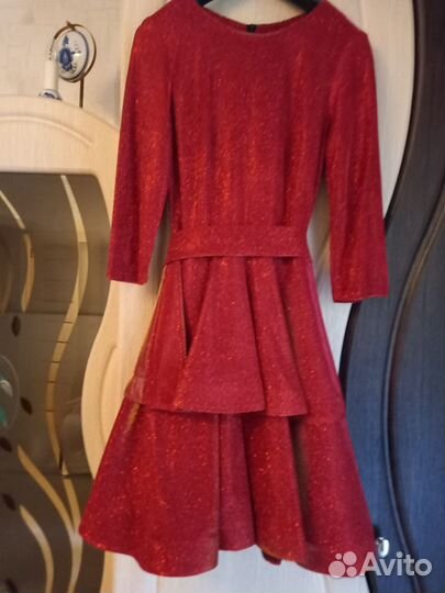 Платья праздничные