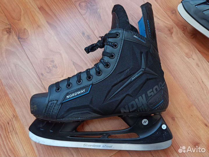 Коньки хоккейные