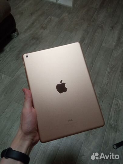 Apple iPad 6 128gb + apple pan + клавиатура
