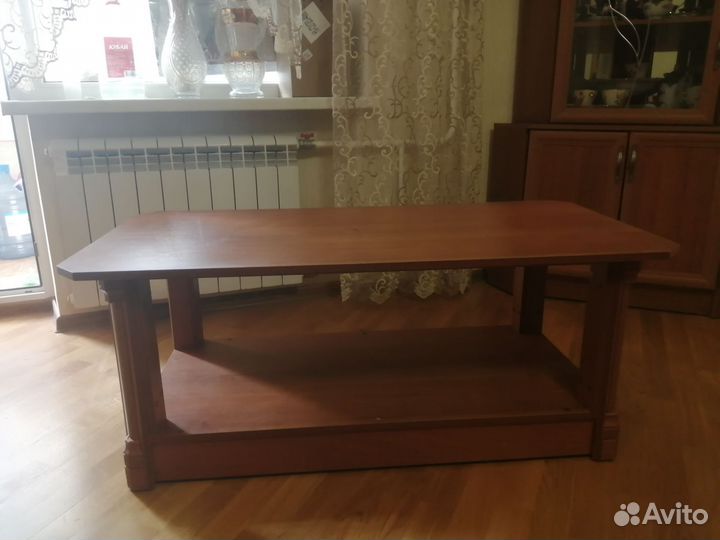 Журнальный столик