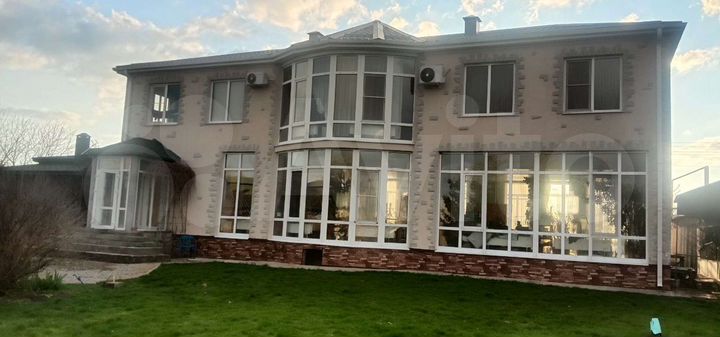 Коттедж 250 м² на участке 50 сот.