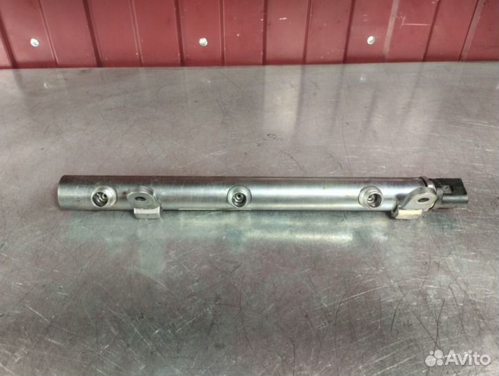 Топливная рампа правая Mercedes E-Class W213 OM642