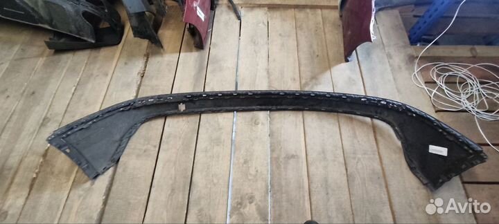 Спойлер заднего бампера Volkswagen Tiguan