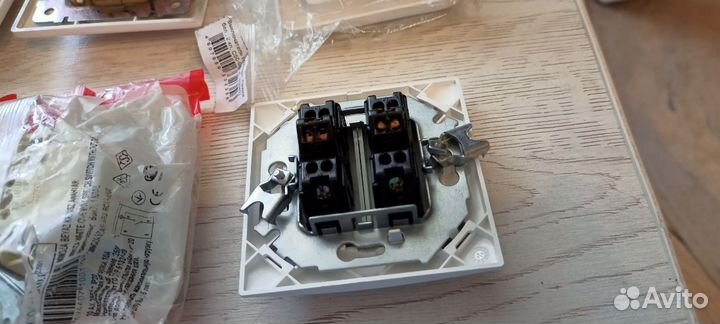 Выключатели