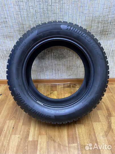 Bridgestone Ice Cruiser 7000S 235/55 R17