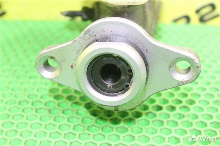 Главный тормозной цилиндр Toyota Caldina AT211