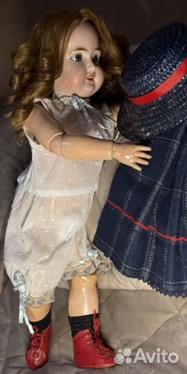 Антикварная кукла