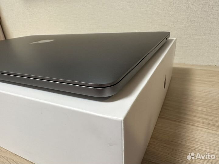 Macbook pro 15 2018 i9 2,9 MHz 32Gb 1000Tb