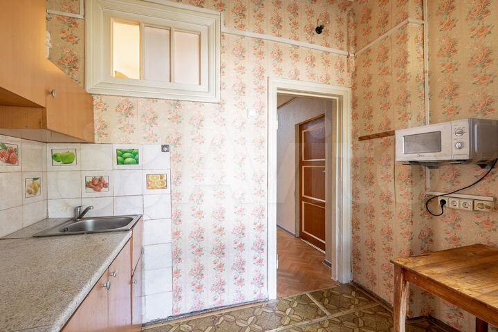 Комната 13,6 м² в 3-к., 1/2 эт.