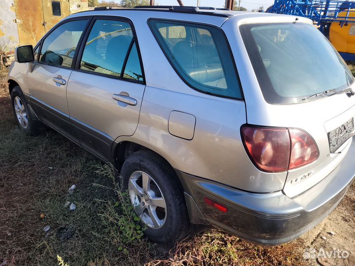 Lexus RX 3.0 AT, 1998, битый, 260 000 км