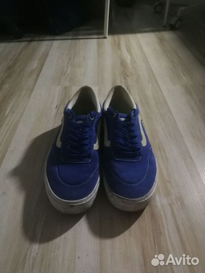 Vans Gilbert Crockett