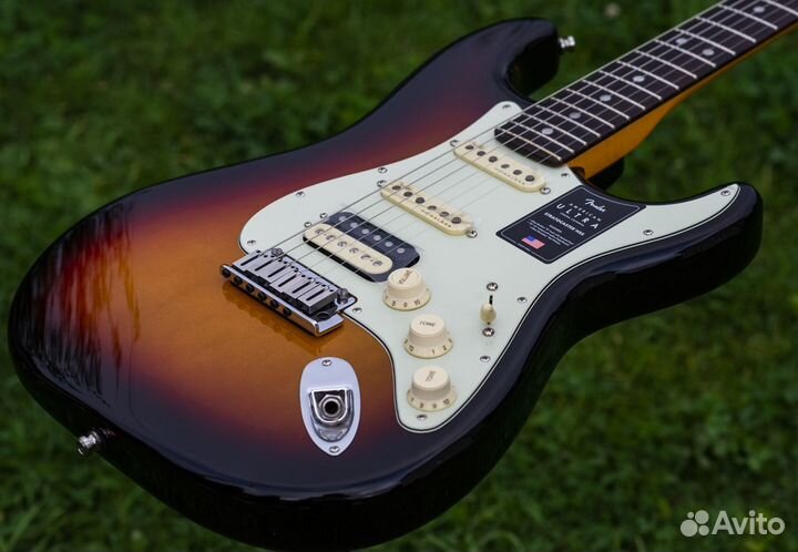 Fender American Ultra Stratocaster HSS RW Ultrabur