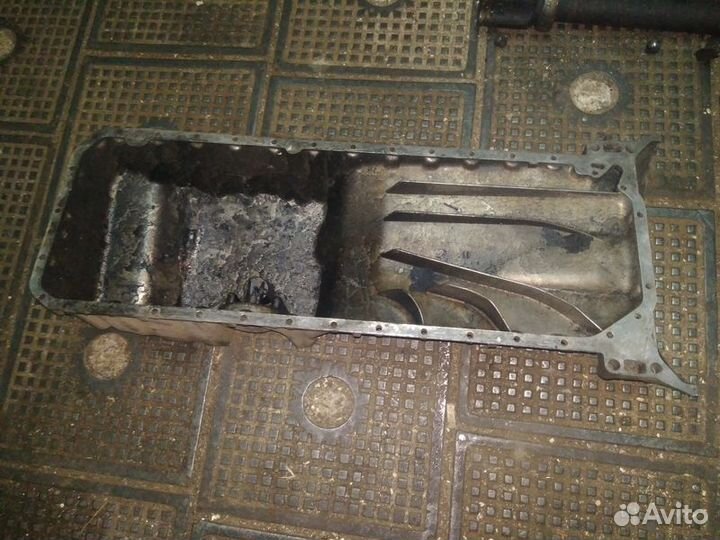 Поддон двигателя Mercedes-Benz W124