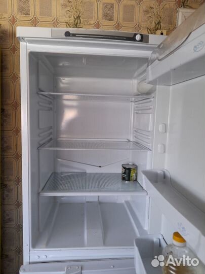 Холодильник indesit