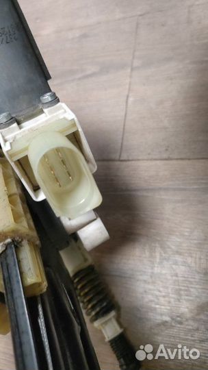 Стеклоподъемник задний левый Bmw 530 D F10 N57D30