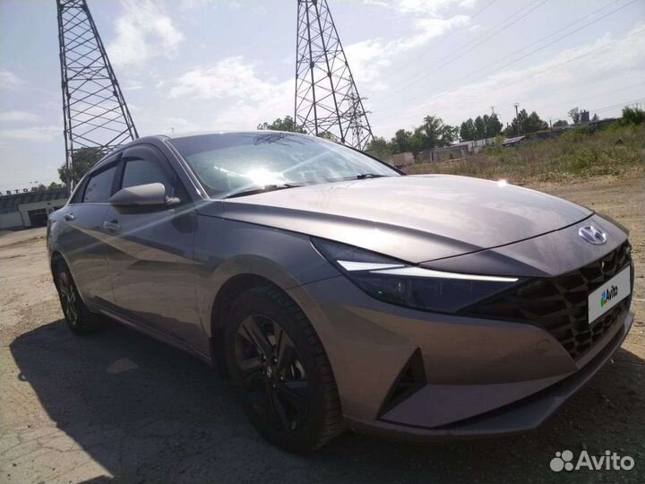 Hyundai Elantra 1.6 AT, 2021, битый, 24 749 км