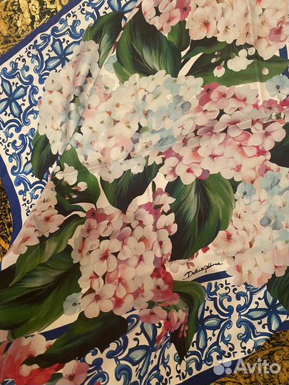 Платок новый Dolce Gabbana