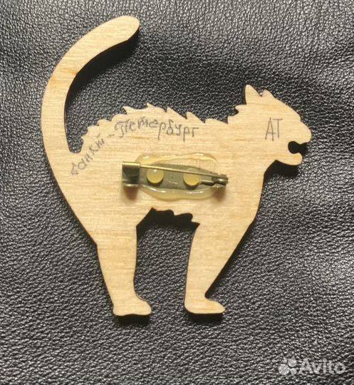 Брошь деревянная, значок «Инь-янь»