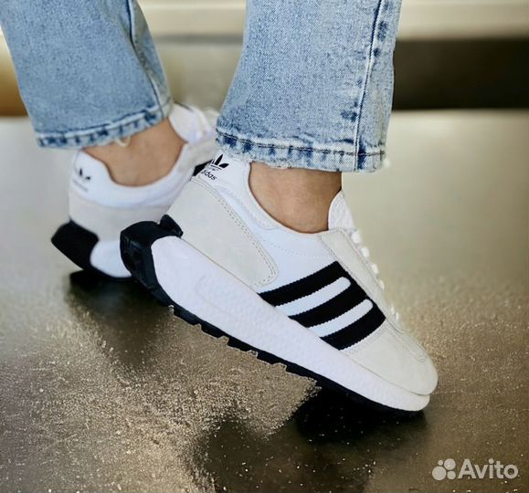 Кроссовки женские adidas