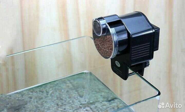 Автоматическая кормушка в аквариум