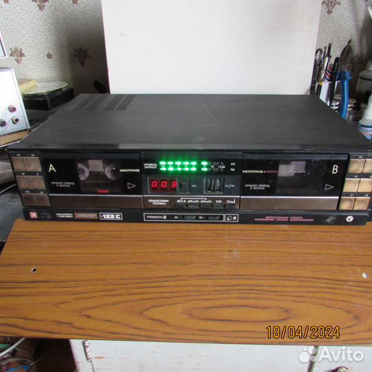 Продаю магнитофон приставку вега-122С