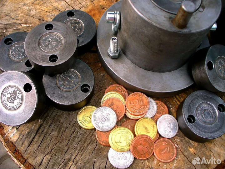 Сувенирная чеканка монет