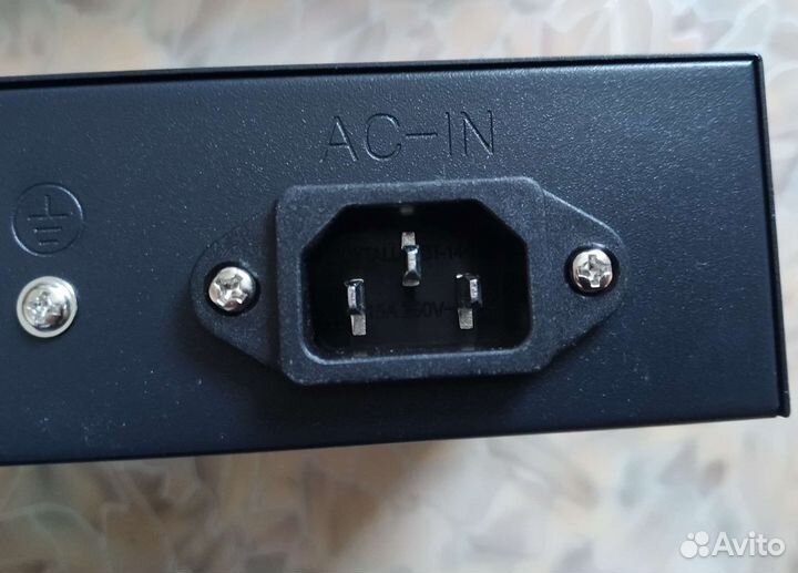 Коммутатор POE на 16портов+2порта Lan 1Gb