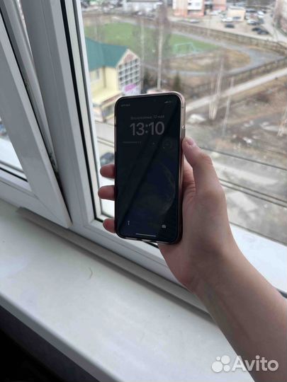 iPhone X, 64 ГБ
