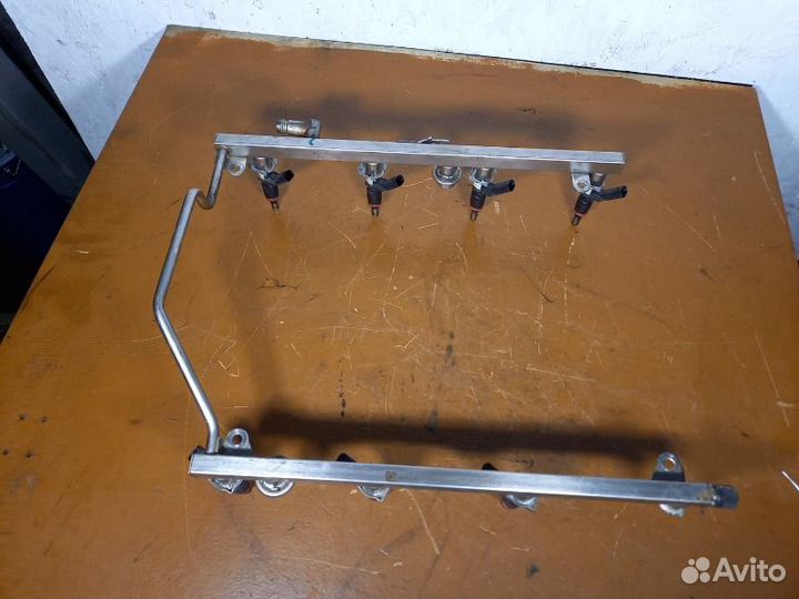 Топливная рампа Mercedes Ml W164 M273 5.5 I 2009