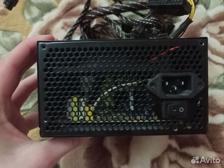 Плок питания 650 ват