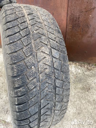 Michelin Latitude Alpin 265/70 R16