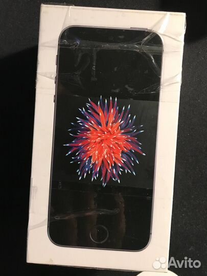 iPhone SE, 32 ГБ