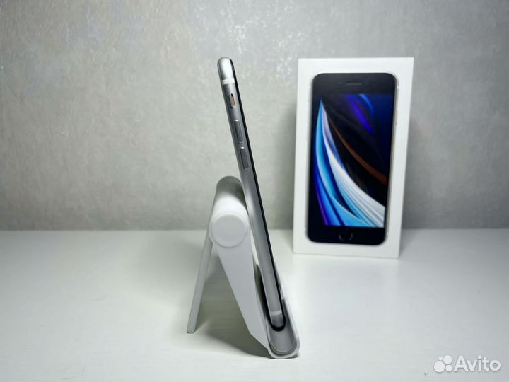 iPhone SE (2020), 64 ГБ