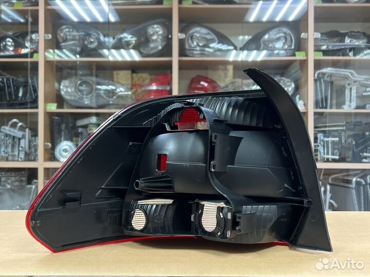 Фонарь задний Фольксваген Поло