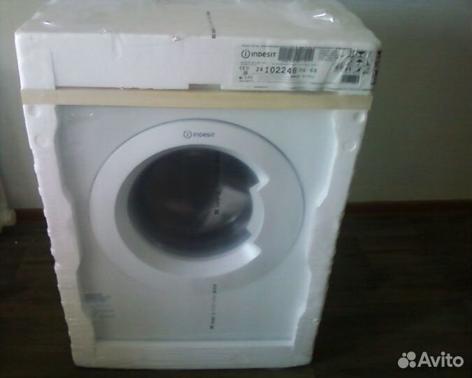 Стиральная машина узкая Indesit bwse 61051