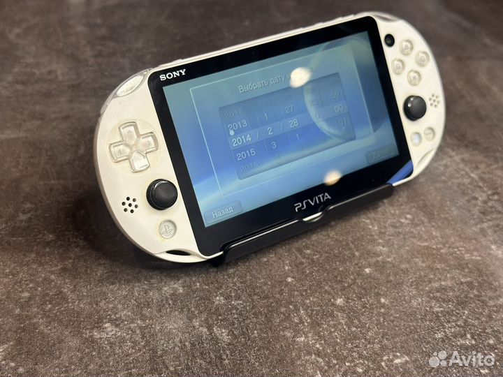 PS Vita 2000 slim белая