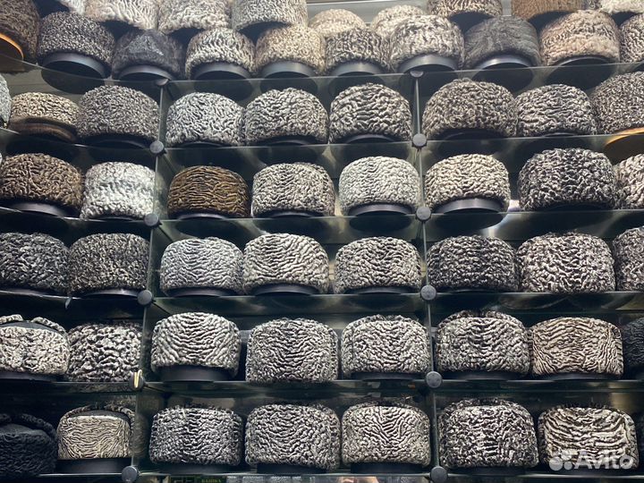 Папахи ушанки каракулевые антика