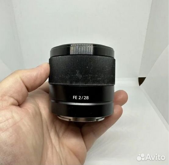 Sony FE 28mm f/2