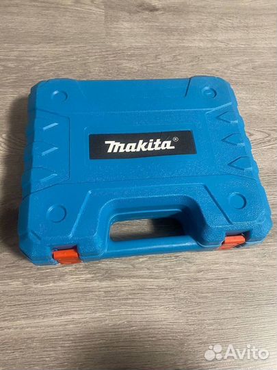 Шуруповерт makita