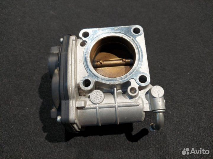 Дроссельная заслонка правая Nissan Fuga Y51 VQ25HR