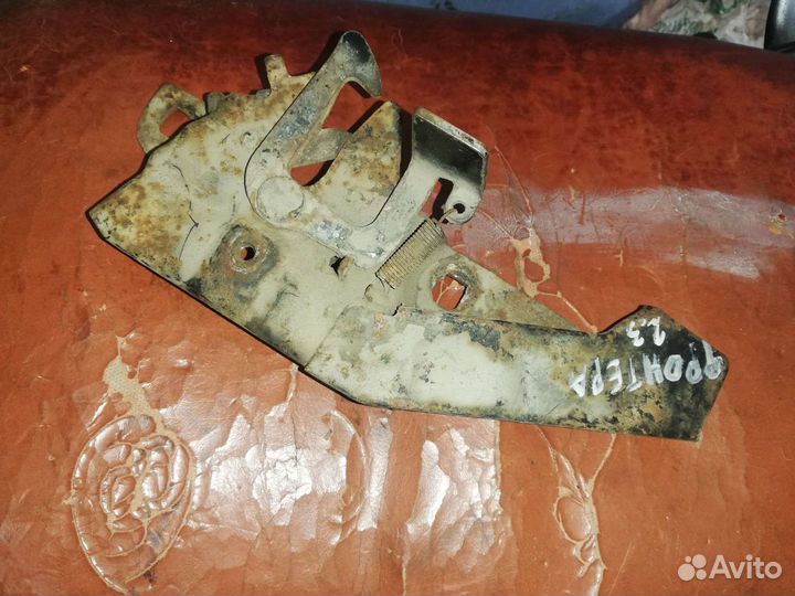 Замок капота Опель Фронтера А