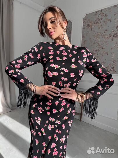 Роскошное вечернее платье