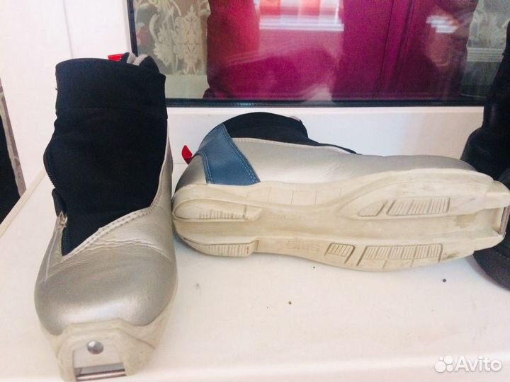 Ботинки лыжные