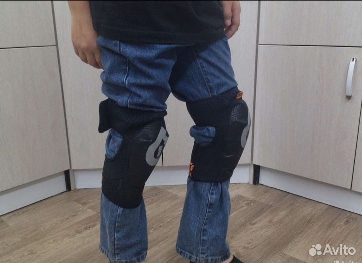 Наколенники для экстремального катания